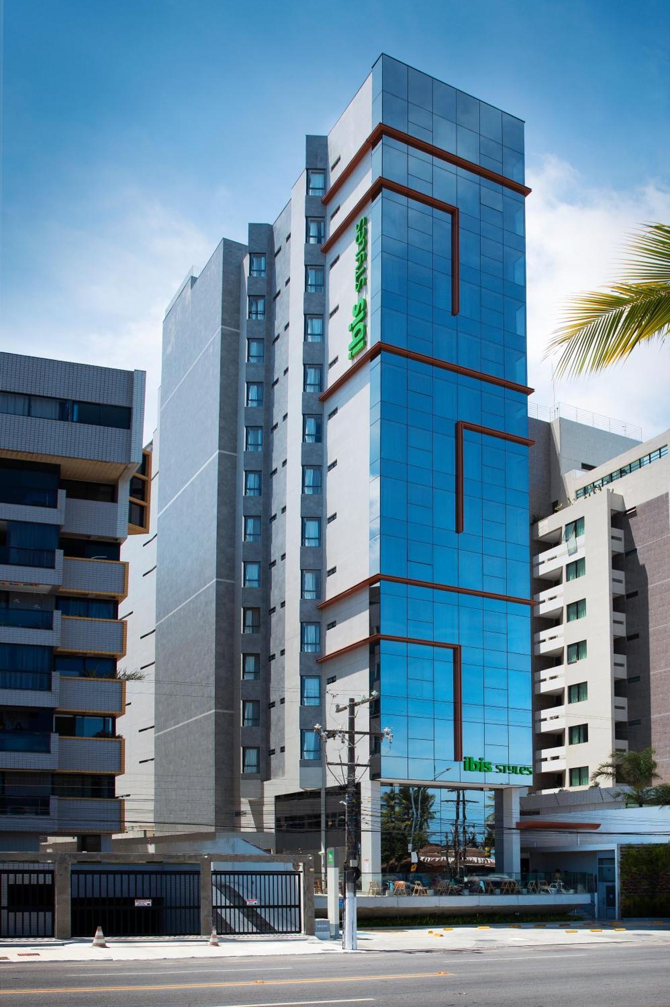 Hotel Ibis Styles Maceio Pajucara Esterno foto